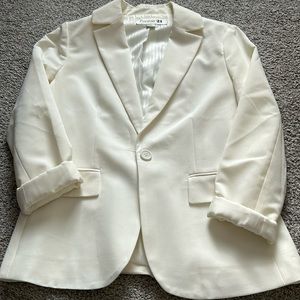NWOT Forever 21 White Blazer